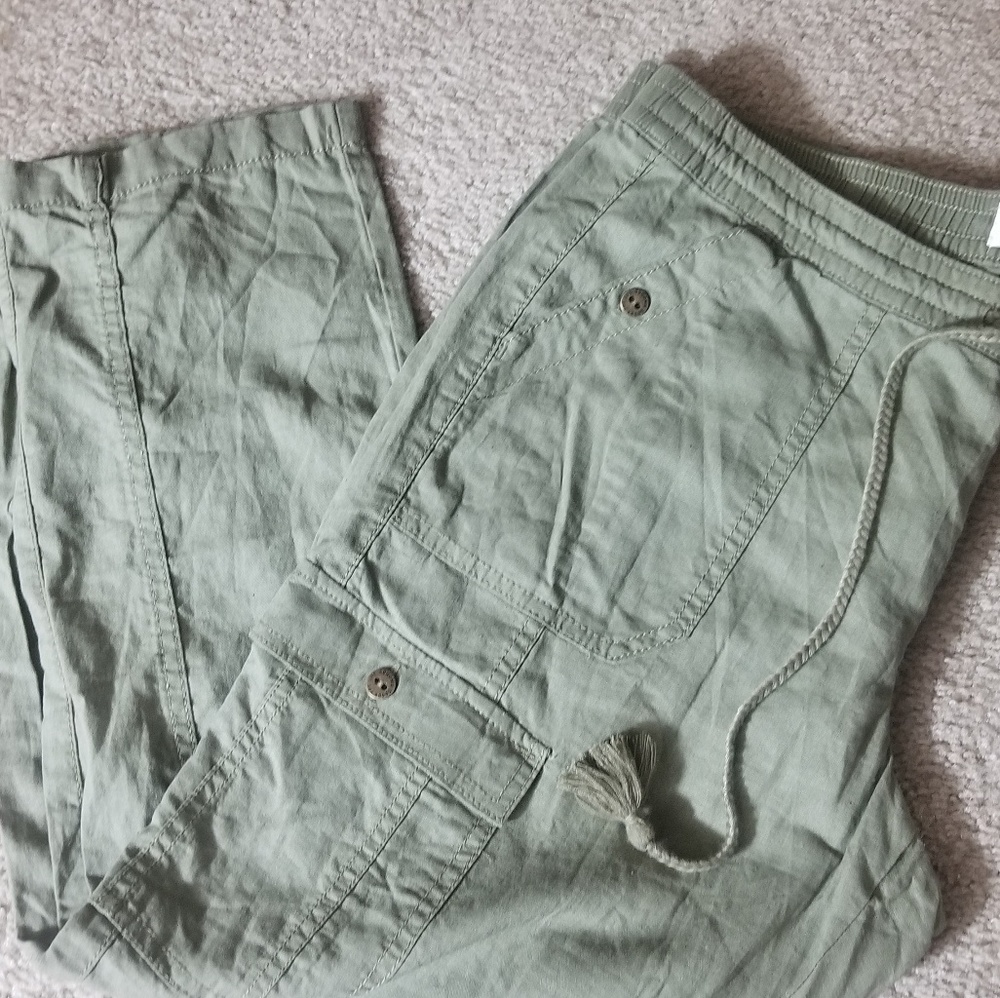 NWOT Women's Sonoma Cargo Capris
